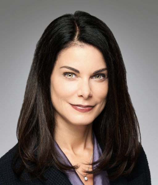 Gretchen Zech headshot